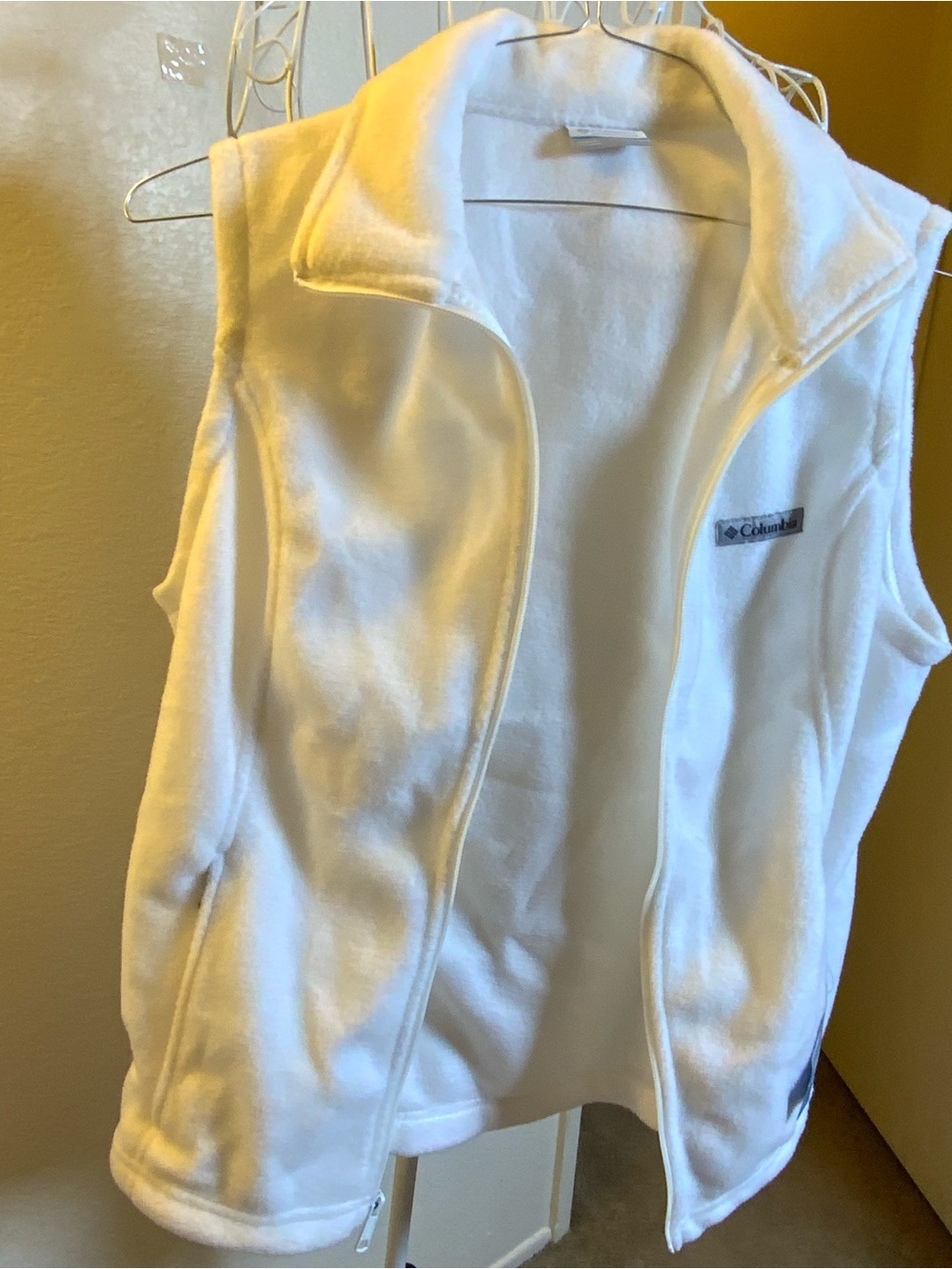 Columbia Kids White Fleece Vest - Zip Front Layering